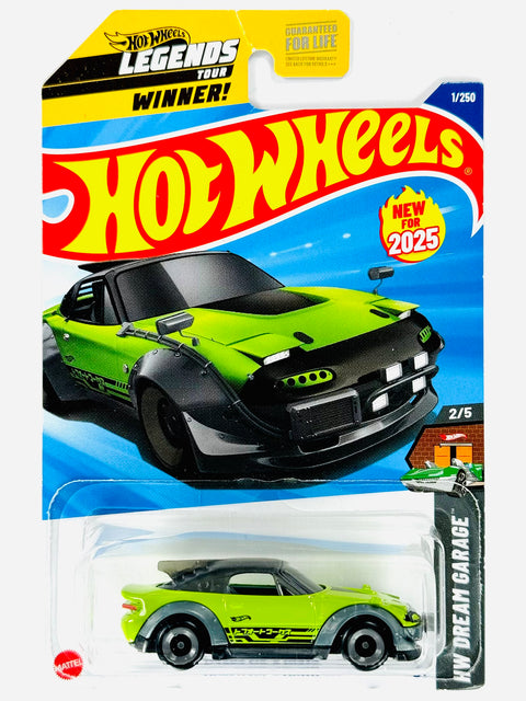 Hot Wheels HW Dream Garage Mazda MX5 Miata (1/250) - Damaged Card/Blister