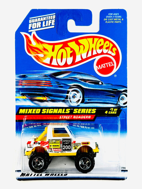 Hot Wheels 1998 Collectors Mixed Signal Series Street Roader - Damaged Card