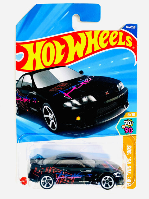 Hot Wheels 2025 70s vs 90s Nissan Skyline GTR (BCNR33) - Soft Corners