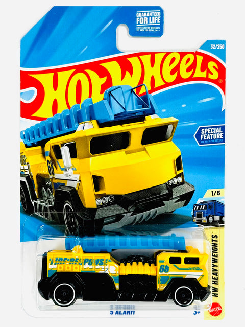 Hot Wheels HW Heavyweights 5 Alarm (32/250) - Damaged Card/Blister