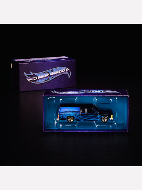Hot Wheels 2026 RLC 1986 Nissan 720 King Cab