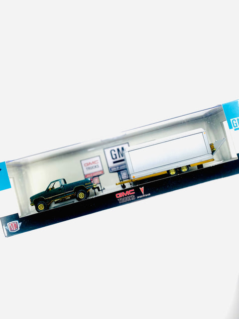 M2 Machines Auto Haulers 1998 GMC Sierra 1500 4x4 & 1968 Pontiac Firebird 400 H.O Chase - Damaged