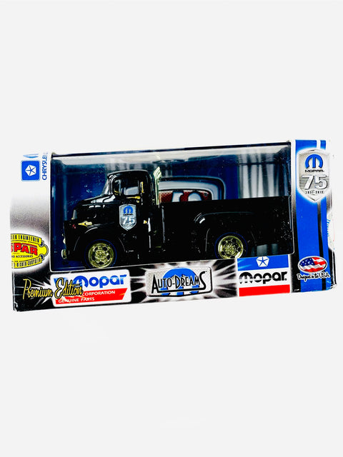M2 Machines Auto-thentics Auto-Dreams Mopar 1957 Dodge COE Chase - Damaged Box