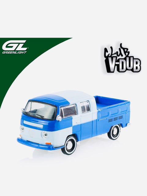 Greenlight Club V-Dub Series 22 Volkswagen Type 2 Crew Cab Pickup Blue
