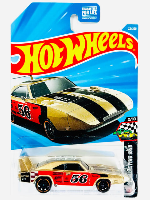 Hot Wheels HW Starting Grid '69 Dodge Charger Daytona Gold (23/250) - Damaged Card/Blister