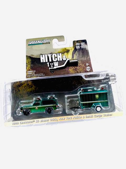 Greenlight Hitch & Tow 1990 Chevrolet K5 Blazer Utica, New York Police & Small Cargo Trailer Chase - Damaged
