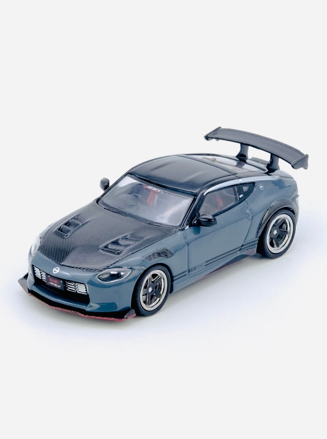 メイ. hq-14.jpg~w=1000,h=1000,q=90