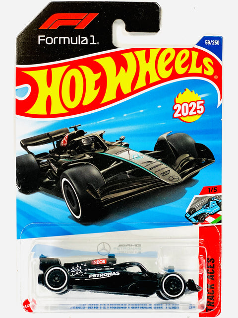 Hot Wheels 2025 Track Aces Mercedes-AMG Petronas Formula One Team - Damaged Card