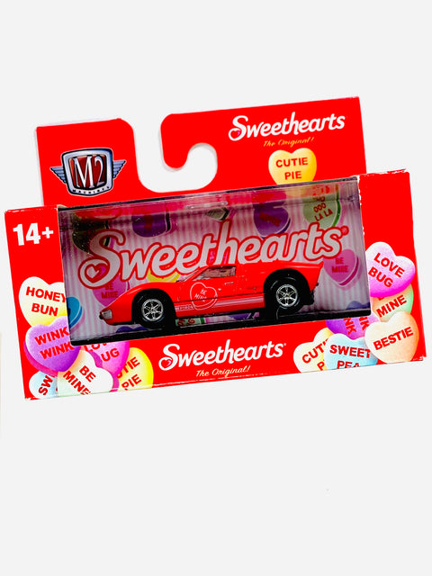 M2 Machines Auto-thentics Sweethearts 1966 Ford GT40 MK II - Damaged Box