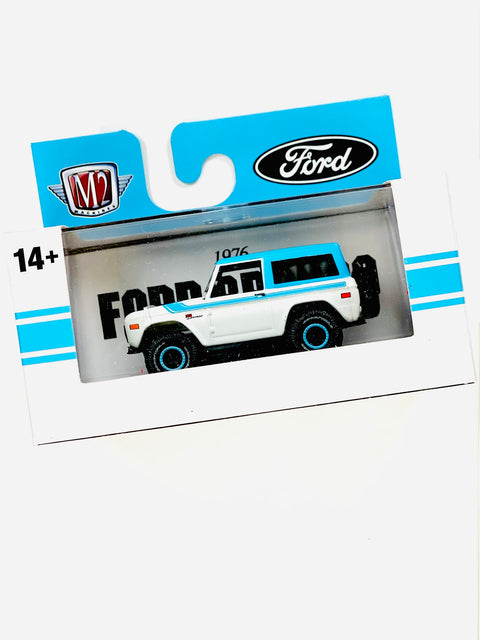 M2 Machines Auto-thentics 1976 Ford Bronco - Damaged Box