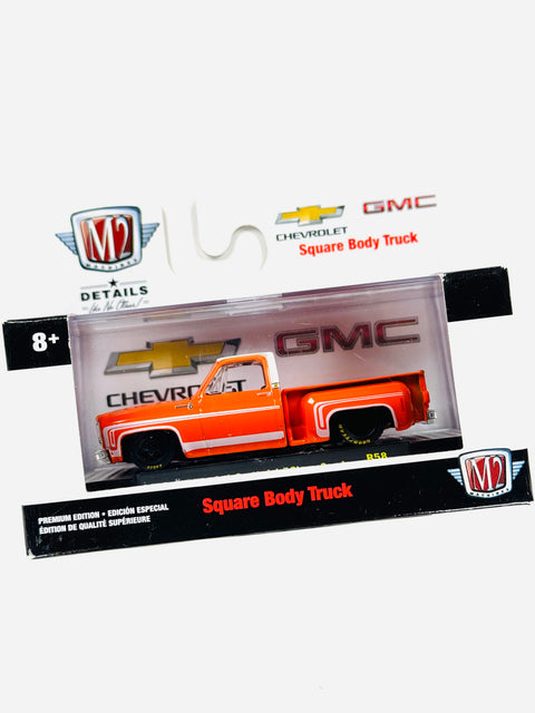 M2 Machines Auto-Thentics 1976 Chevrolet Scottsdale Chevy Sport - Damaged Box