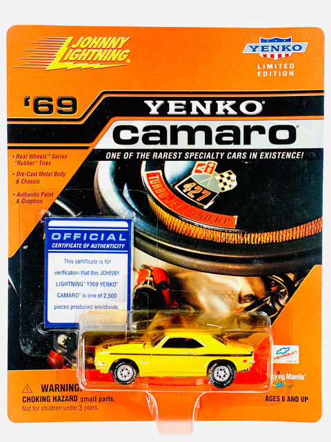 Johnny Lightning Playing Mantis Yenko '69 Camaro Yellow - Damaged Card/Blister