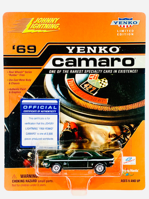 Johnny Lightning Playing Mantis Yenko '69 Camaro Green - Damaged Card/Blister