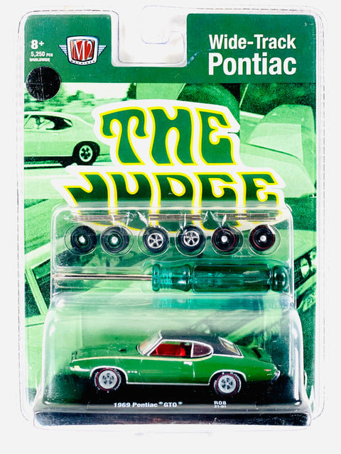 M2 Machines Auto-Wheels 1969 Pontiac GTO Chase - Damaged Blister