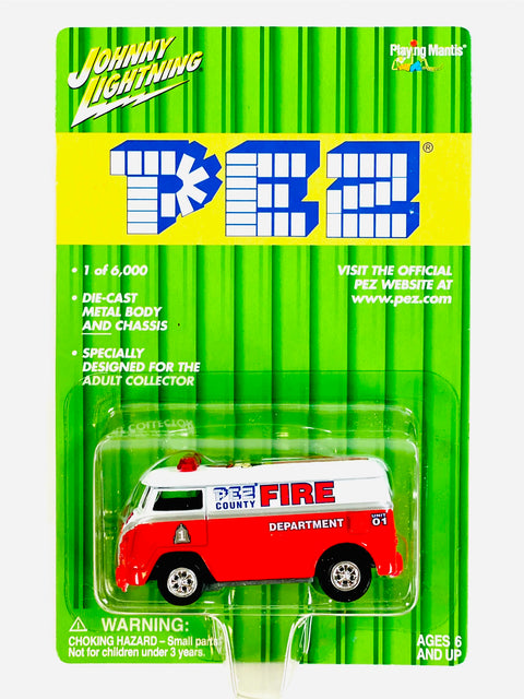 Johnny Lightning Playing Mantis PEZ County Fire Department - Damaged Card/Blister