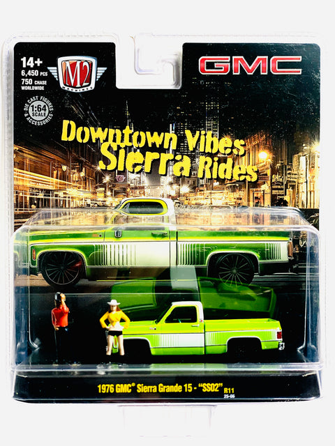 M2 Auto Figs 1976 GMC Sierra Grande 15 SS02 - Damaged Blister