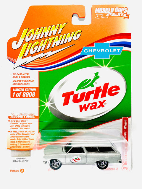 Johnny Lightning Muscle Cars Turtle Wax 1965 Chevy Chevelle Wagon Silver Pearl Poly - Damaged Card